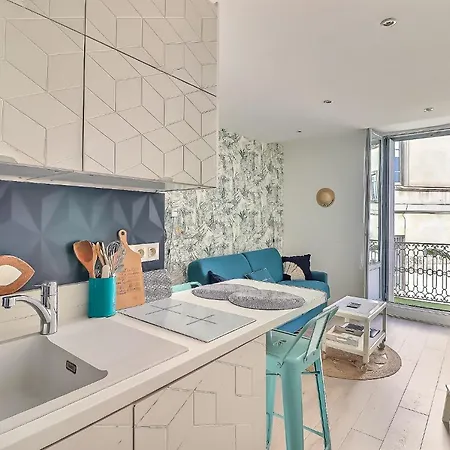 Blue De - Central - Balcon * Nîmes